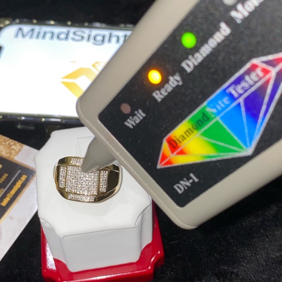 10 k solid gold real diamond ring free appraisal not plated not CZ posh verified - Picture 4 of 4